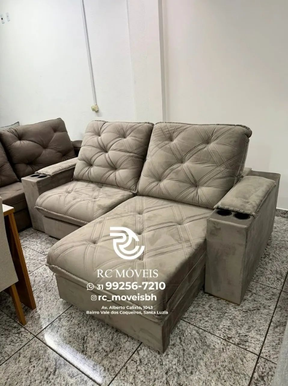 Sofá Retrátil Reclinável Cuiabá com Porta Copos D33 Molas Ensacadas | Parcelamos - Foto 4