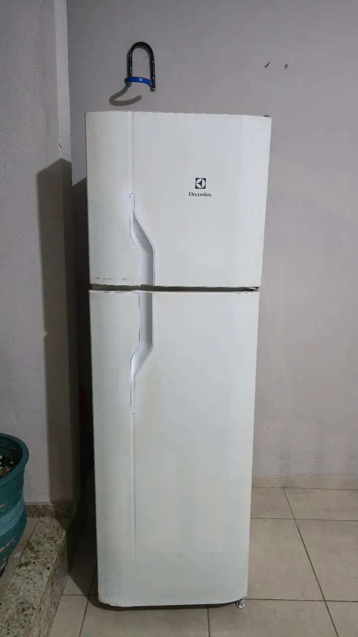 Geladeira Eletrolux 261L - Foto 2