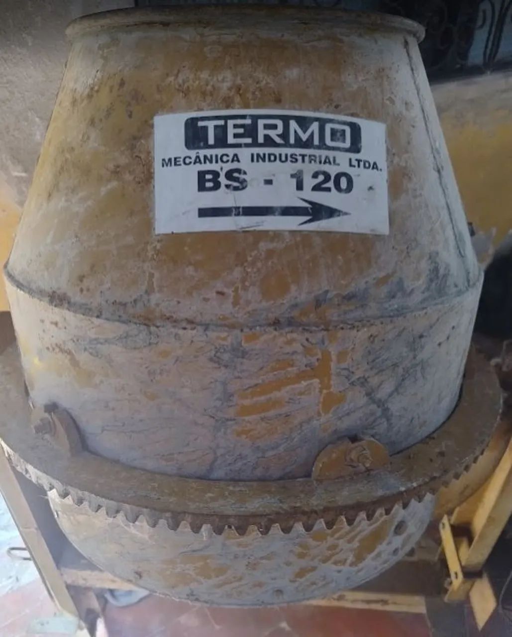 120 L CONCRETE MIXER. UNIQUE OPPORTUNITY