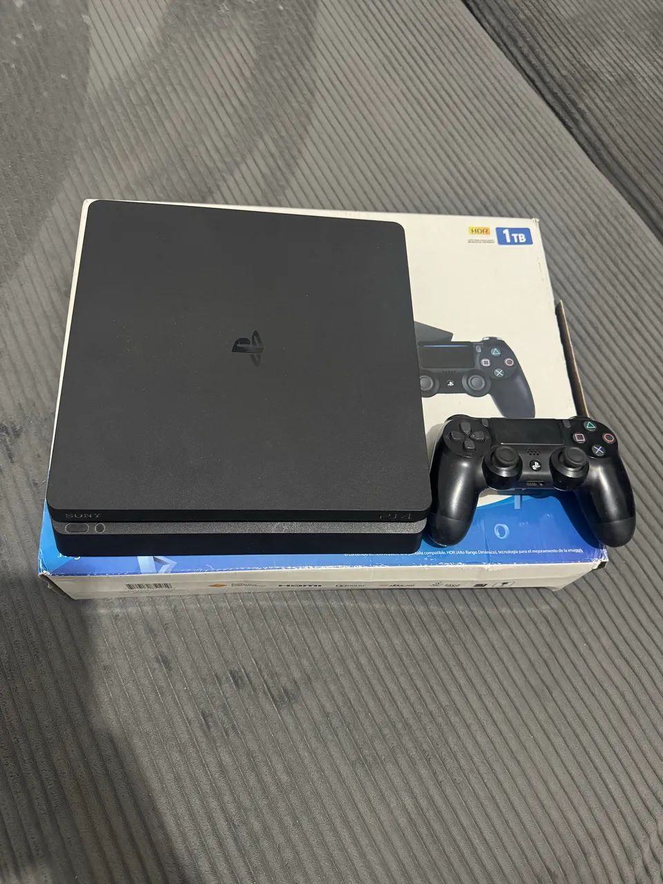 PlayStation 4 - 1 TERA. Completo