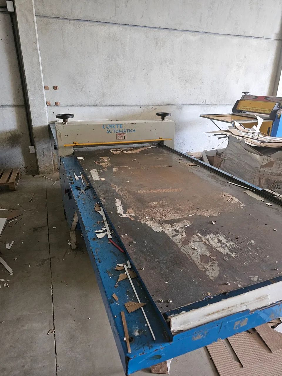 Máquina de corte e vinco - Foto 2