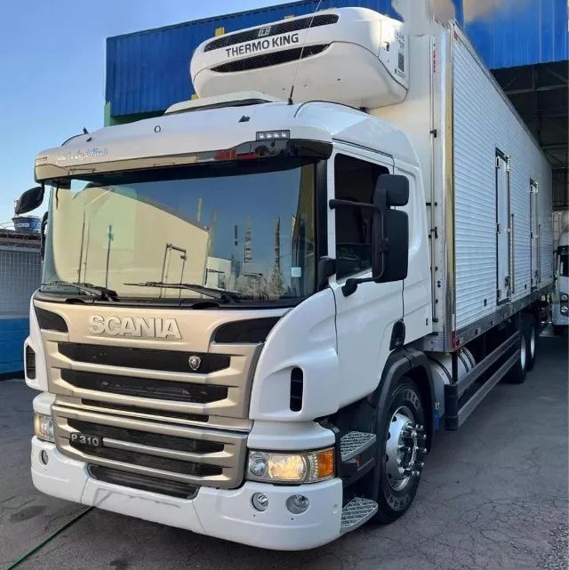 Scania P-310  Baú Refrigerado 2016