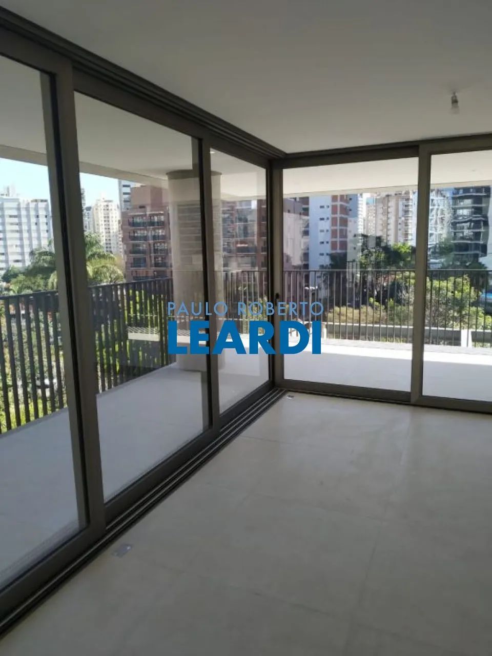 APARTAMENTO - VILA OLÍMPIA - SP