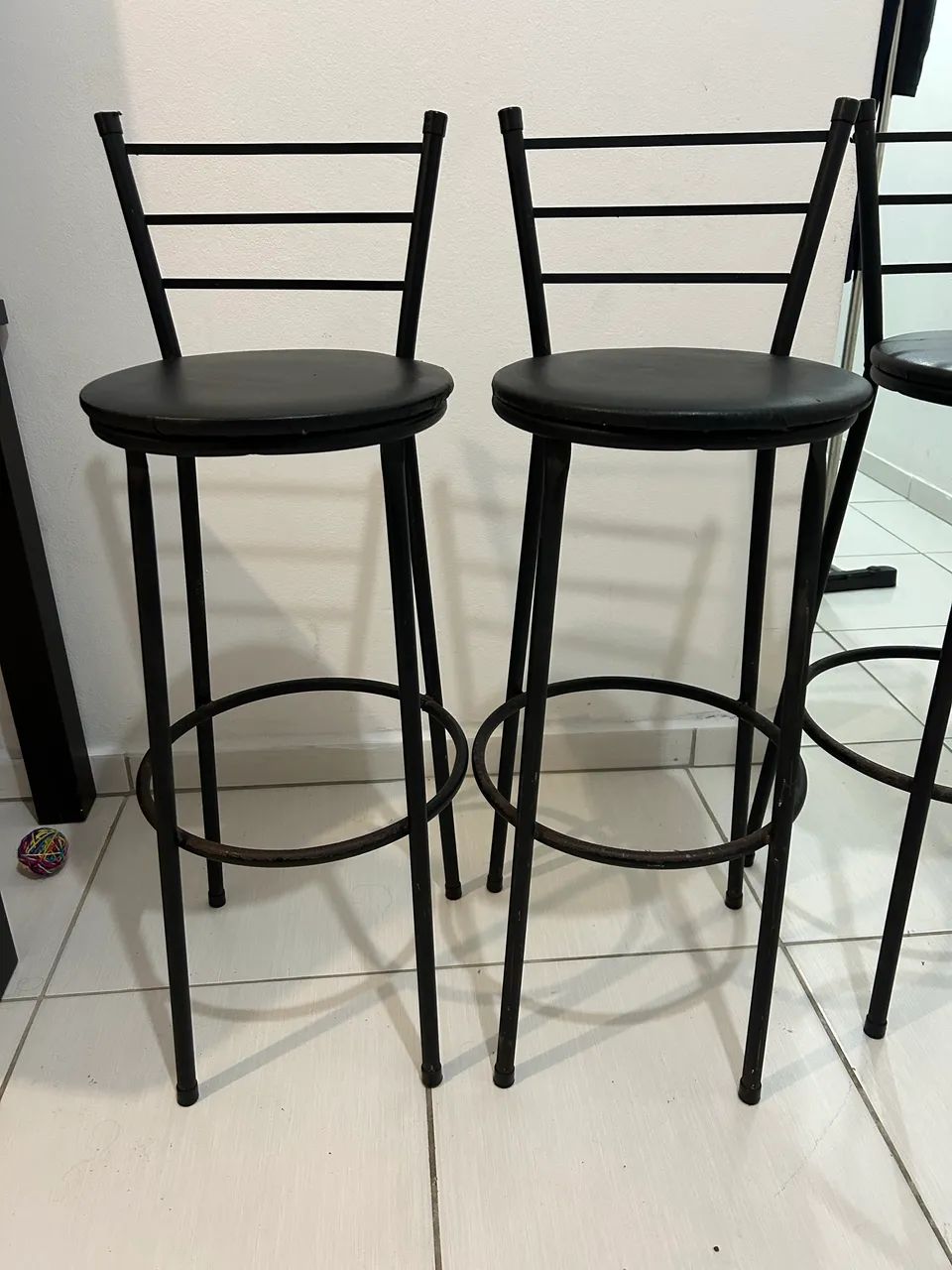 BANQUETAS PRETA COM ENCOSTO  - Foto 2