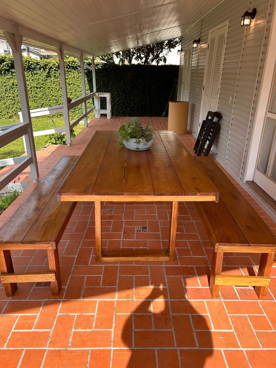 Mesa Madeira 2x1m com bancos
