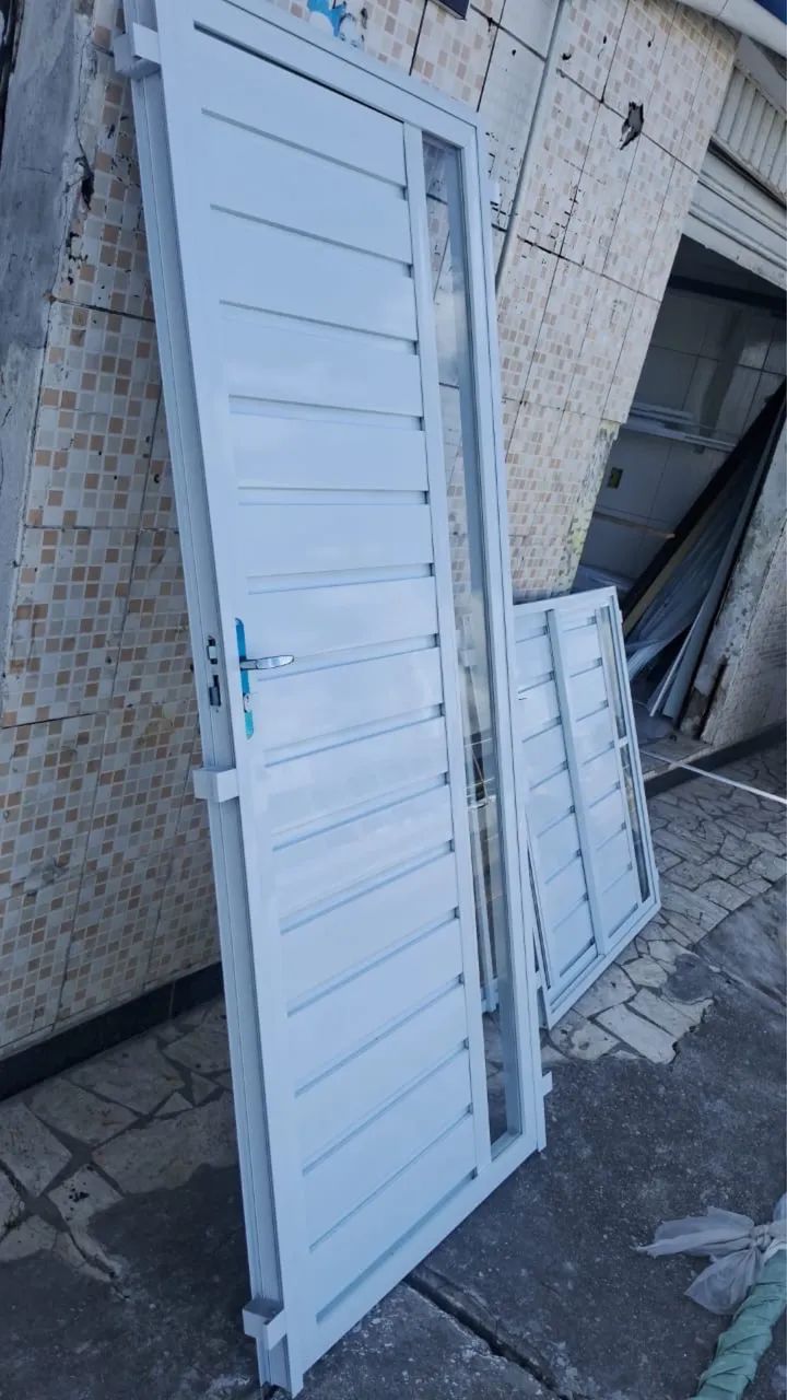 Portão de alumínio 64962132109571124