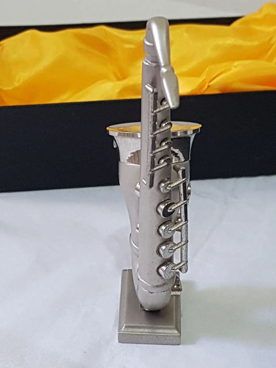 Relogio de mesa saxofone - Foto 3