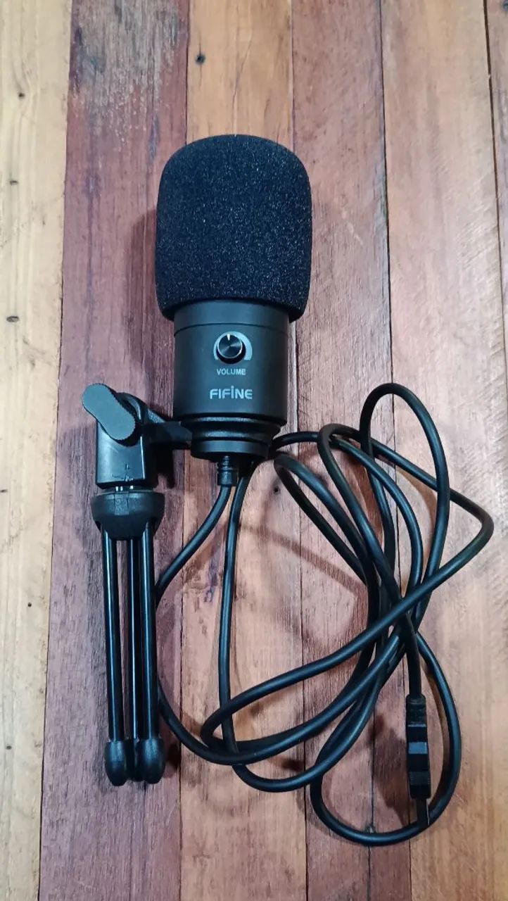 Fifine K669b, com tripé e espuma, entrada USB 