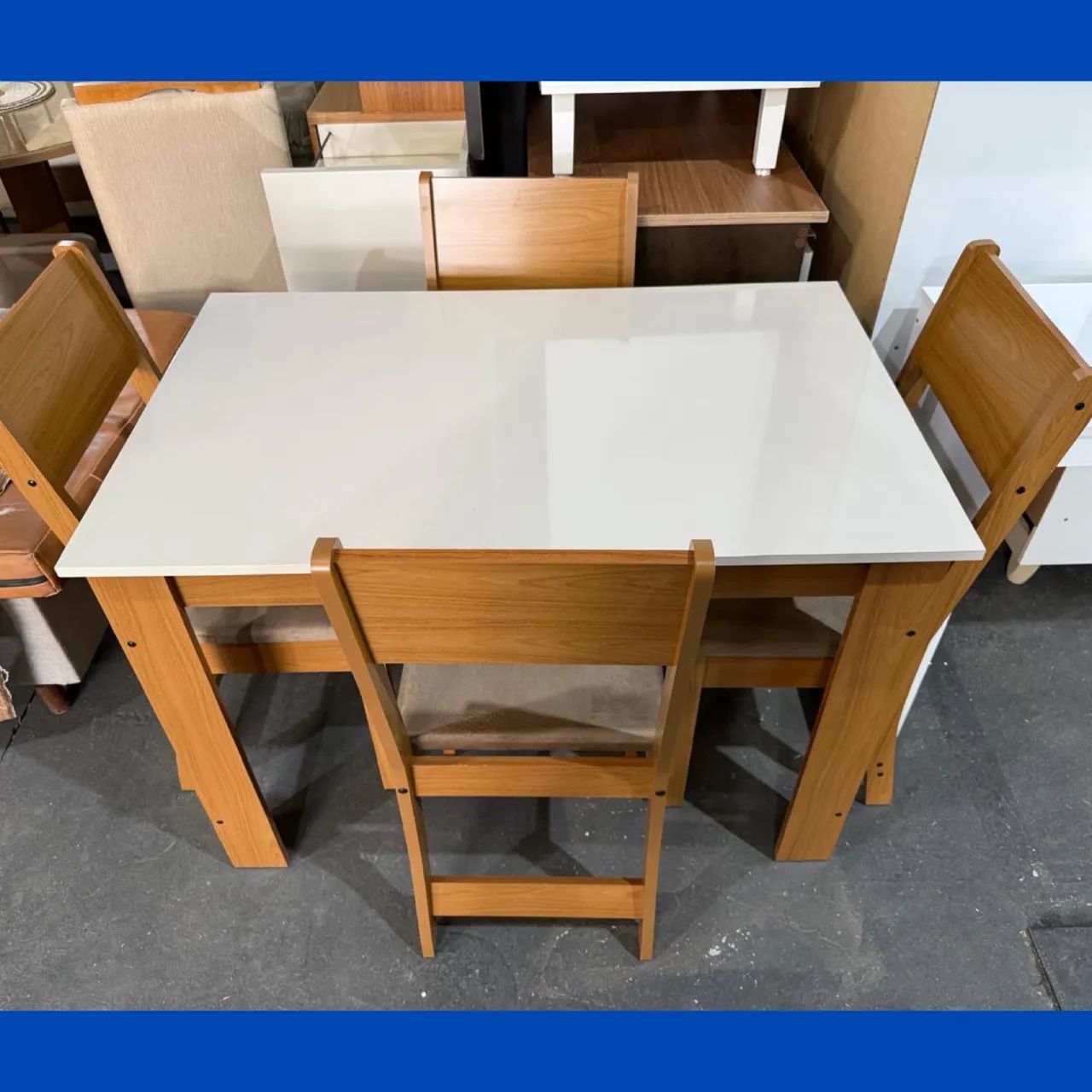 Mesa com 4 cadeiras - entrego Curitiba e região 
