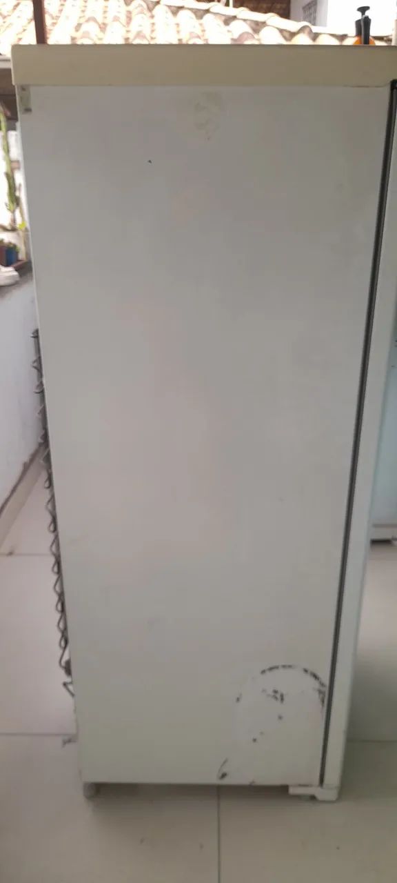 Vendo geladeira Electrolux RFE39 usada  - Foto 5