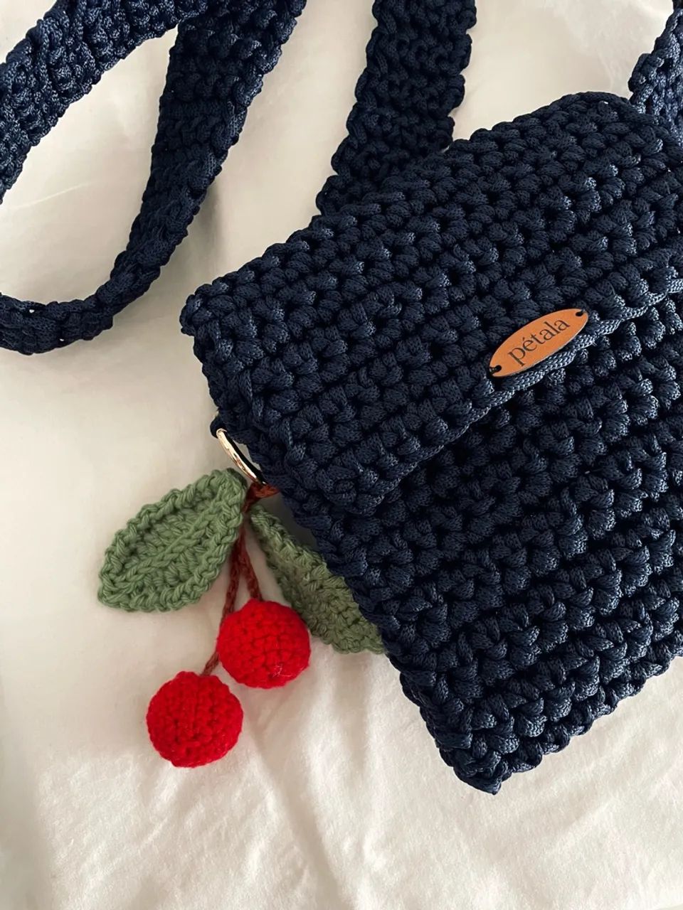 Bolsa de crochê com chaveiro  - Foto 2