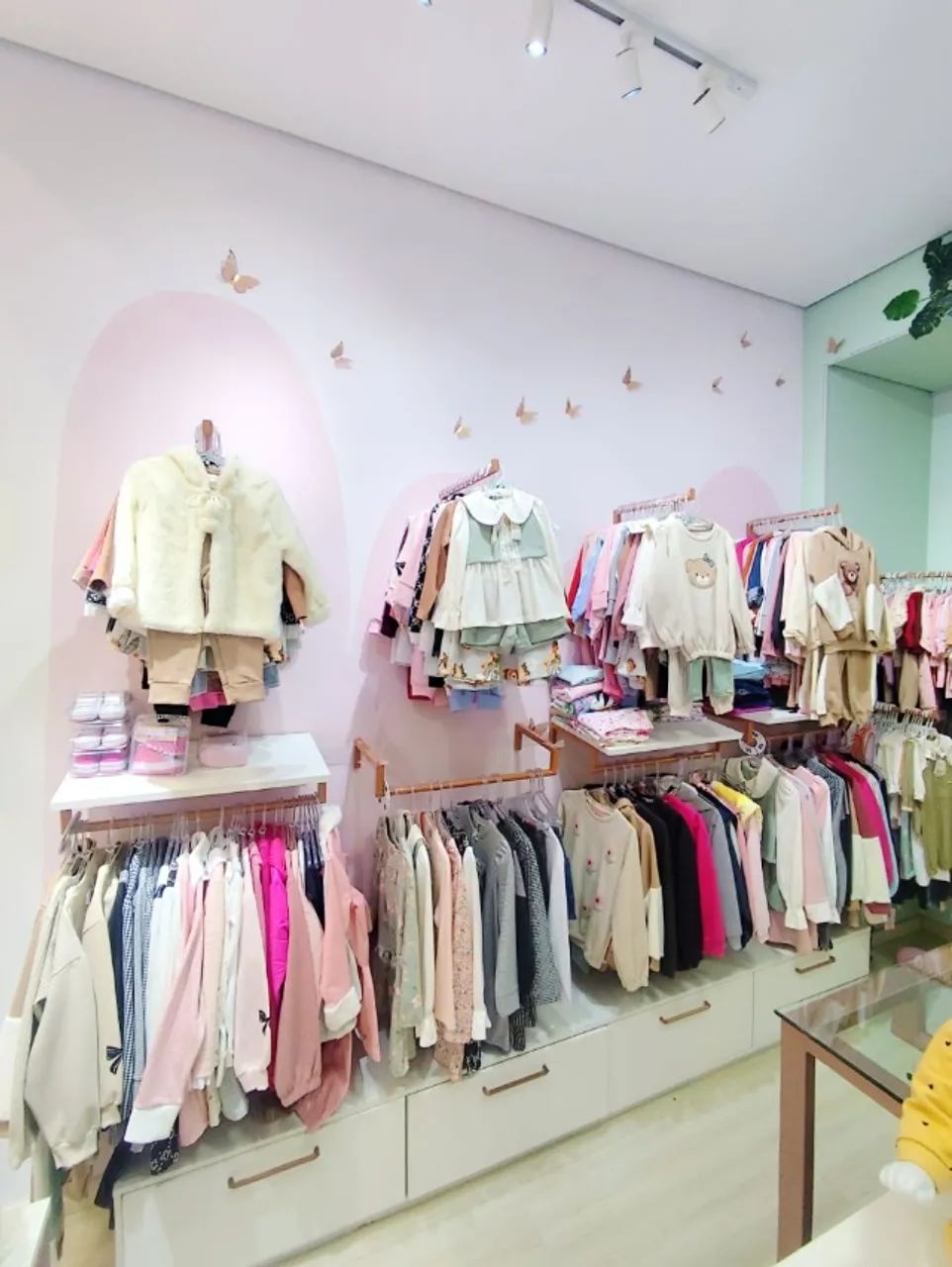 REPASSE DE PONTO COMERCIAL - LOJA INFANTIL PRONTA PARA TRABALHAR - Foto 3