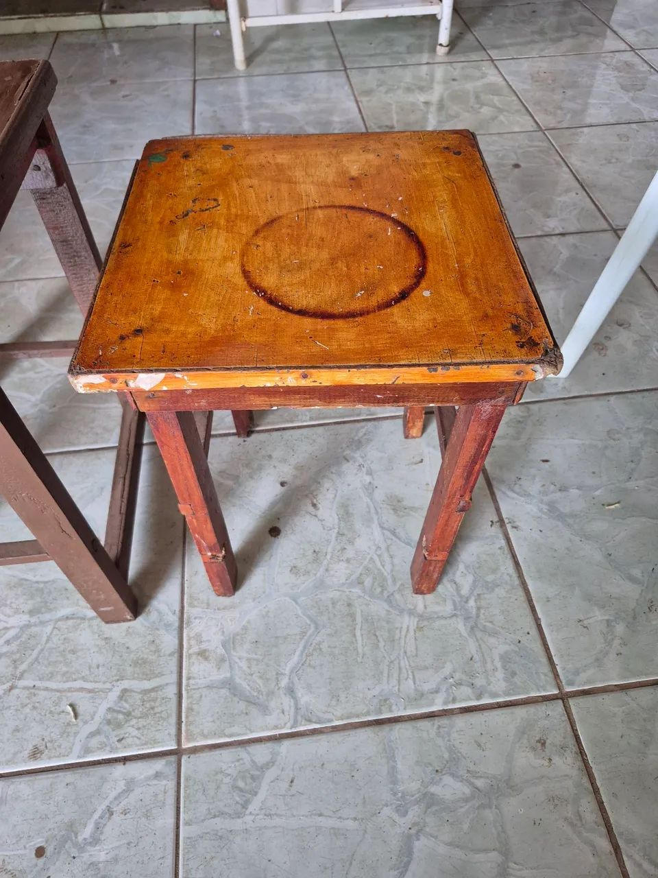 2 tamburete por 50 reais  - Foto 3