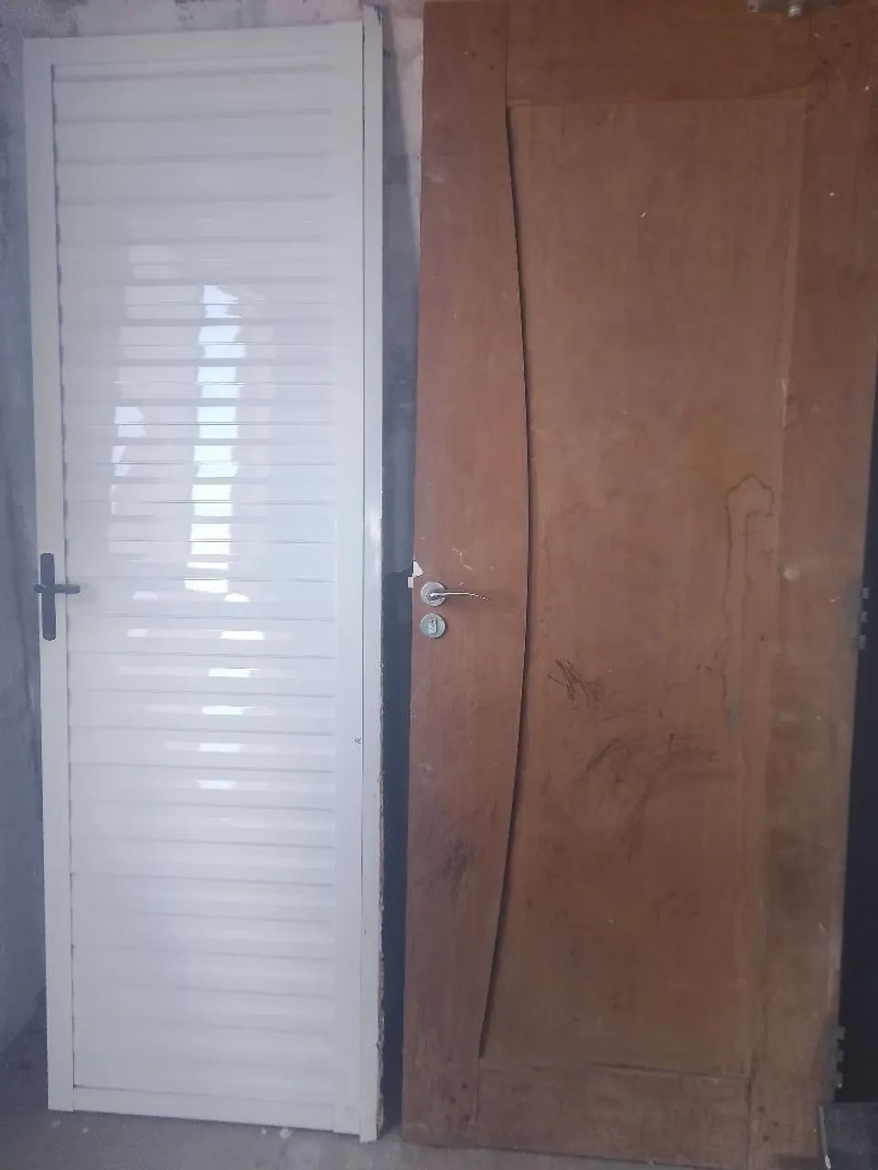 Porta aluminio e madeira