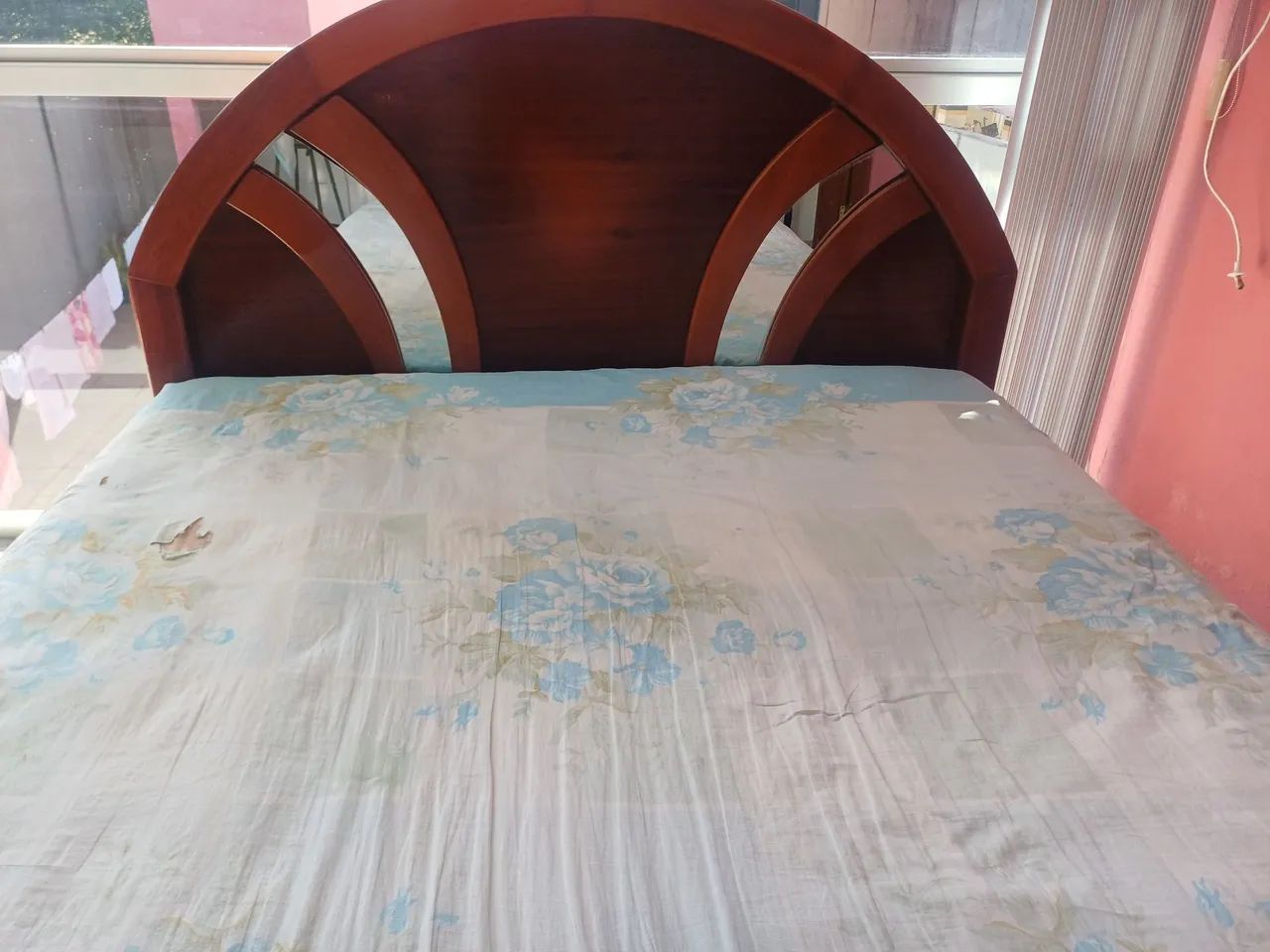 Cama casal e colchao