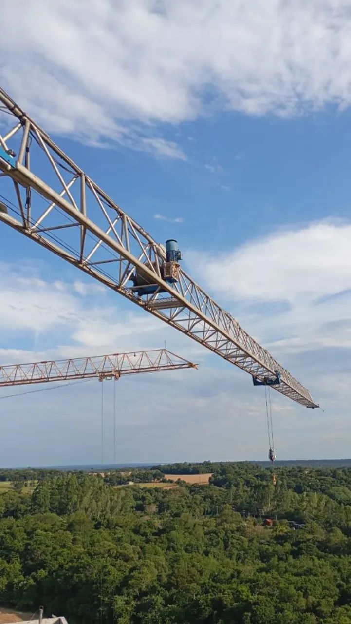 Grua FM 1040