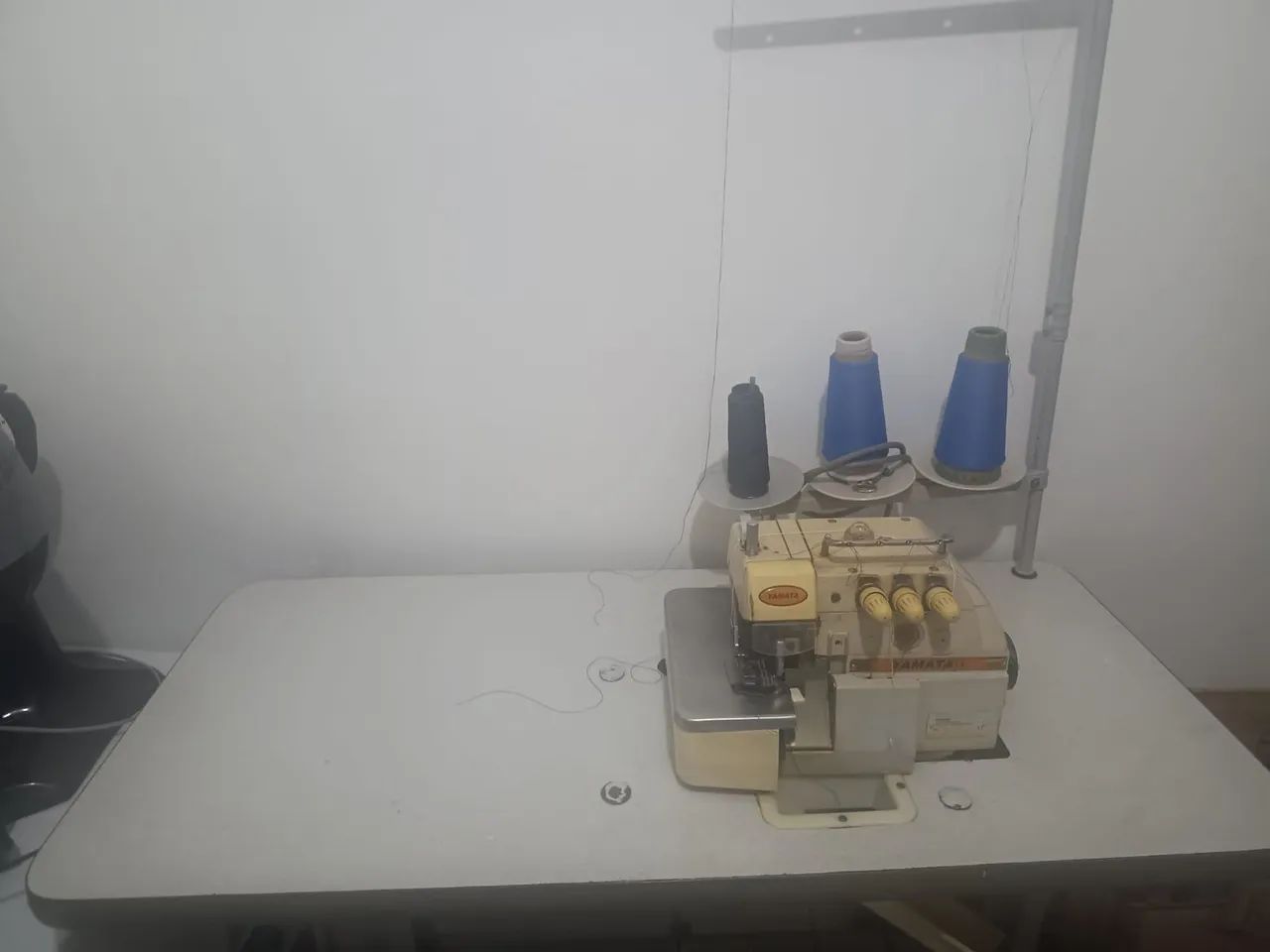 Máquina Overloque yamata - Foto 3
