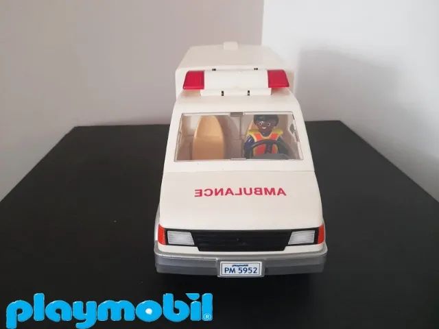 Ambulância da Playmobil completa - Foto 3