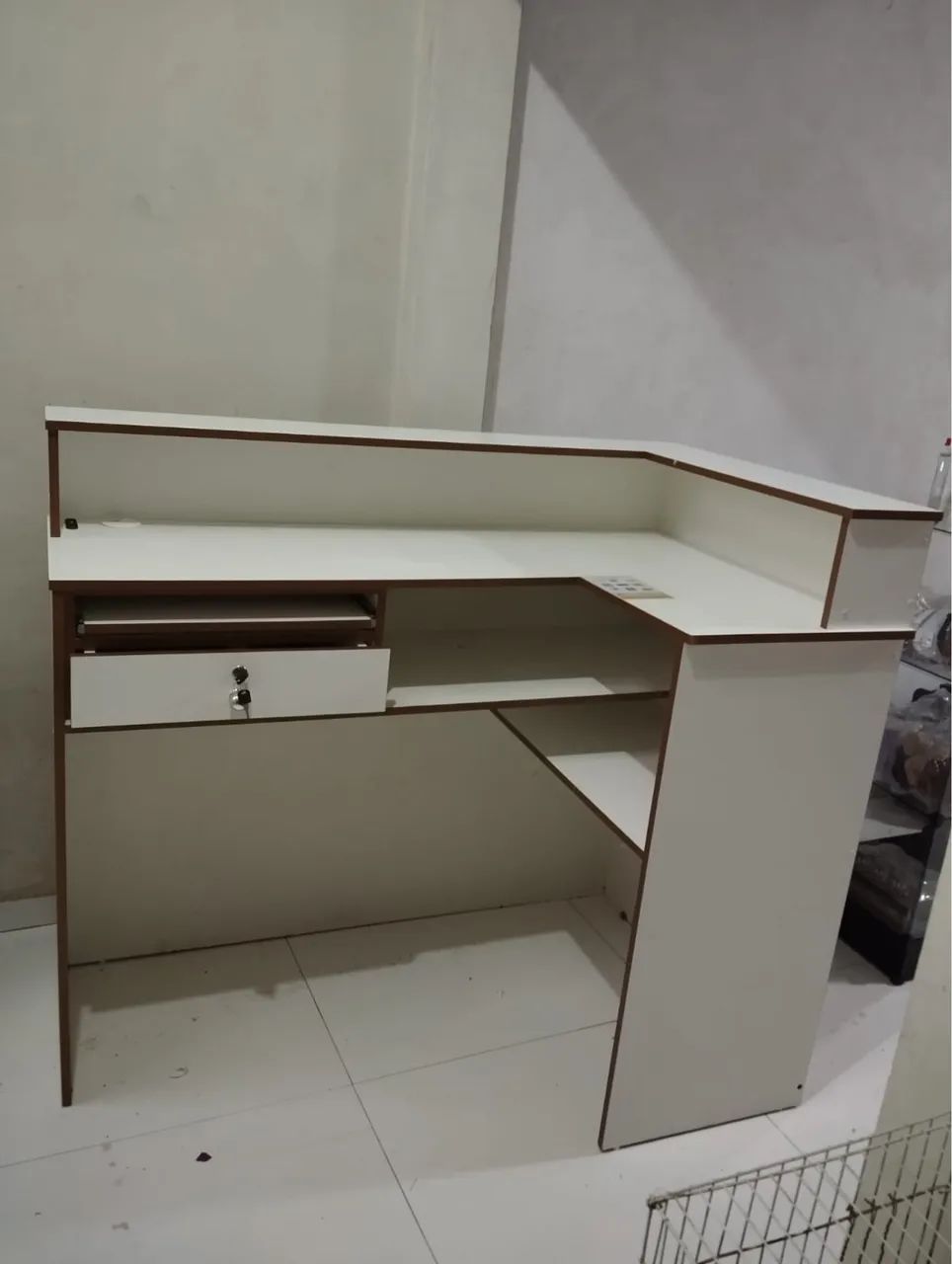 Caixa de loja em MDF 