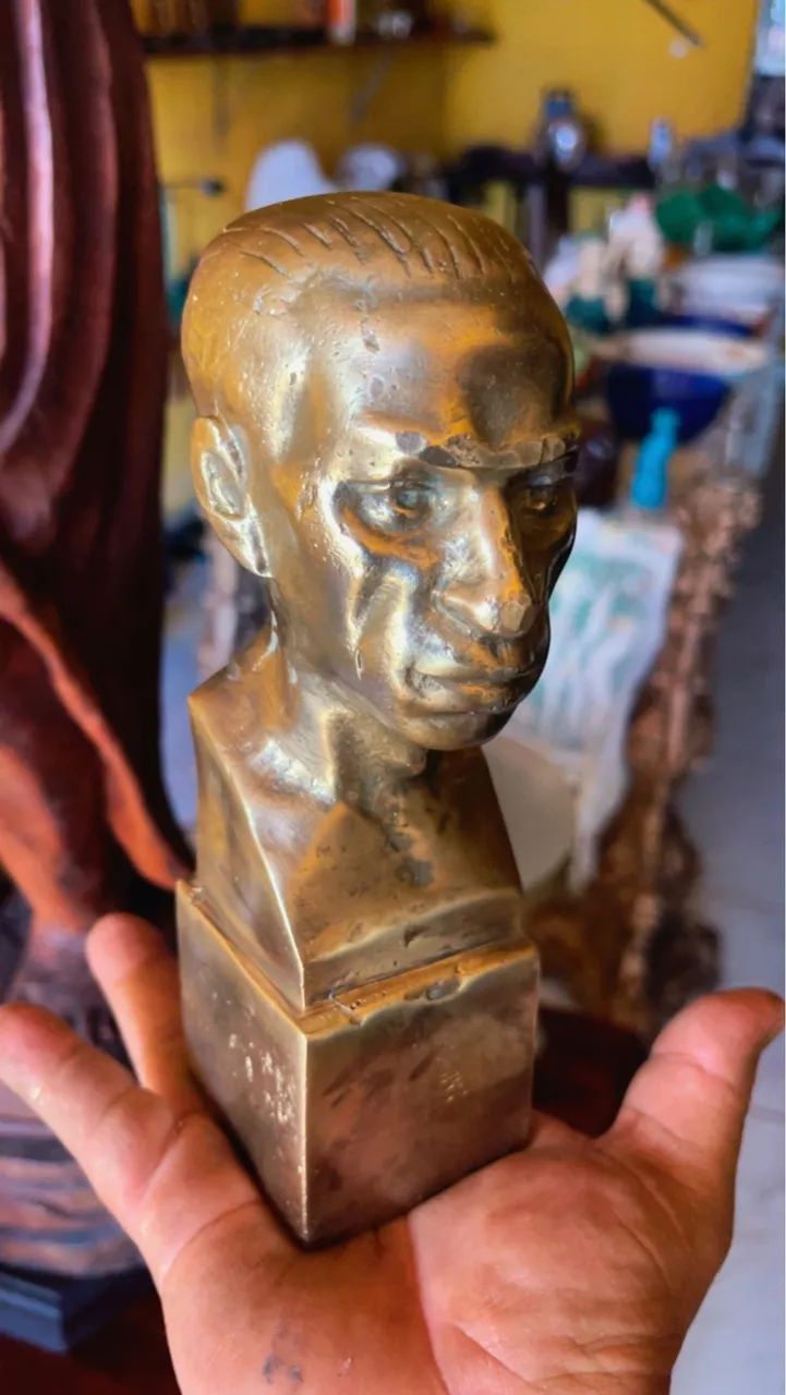 Lindo e antigo gosto todo em bronze maciço - Foto 3