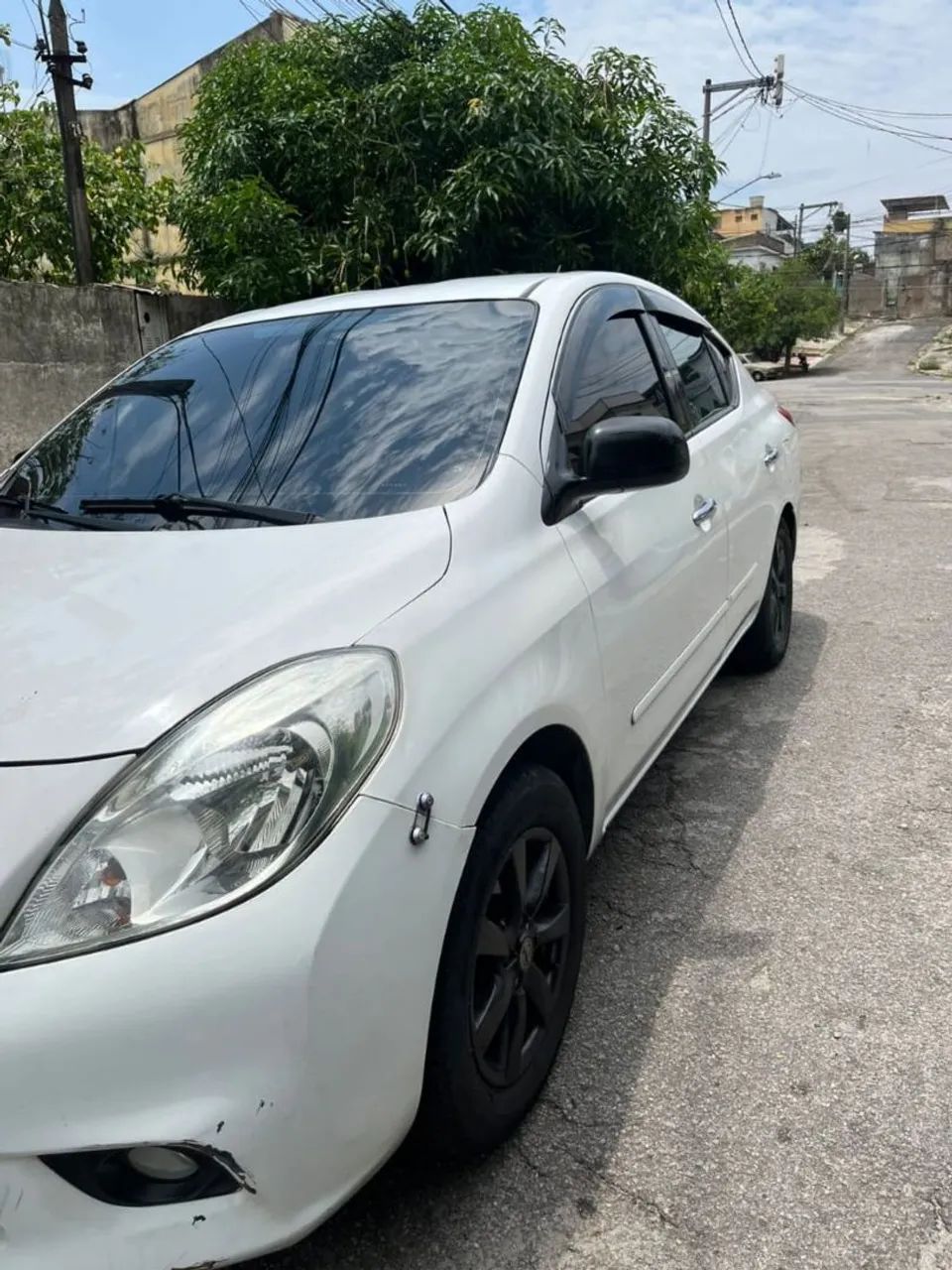 Nissan Versa VERSA SL 1.6 16V Flex Fuel 4p Mec. 2013
