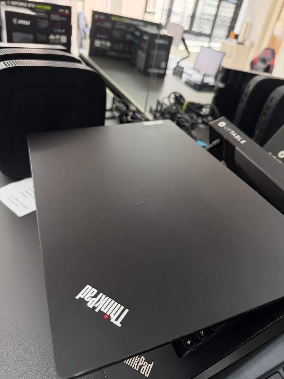 Lenovo Thinkpad E14 - Foto 3
