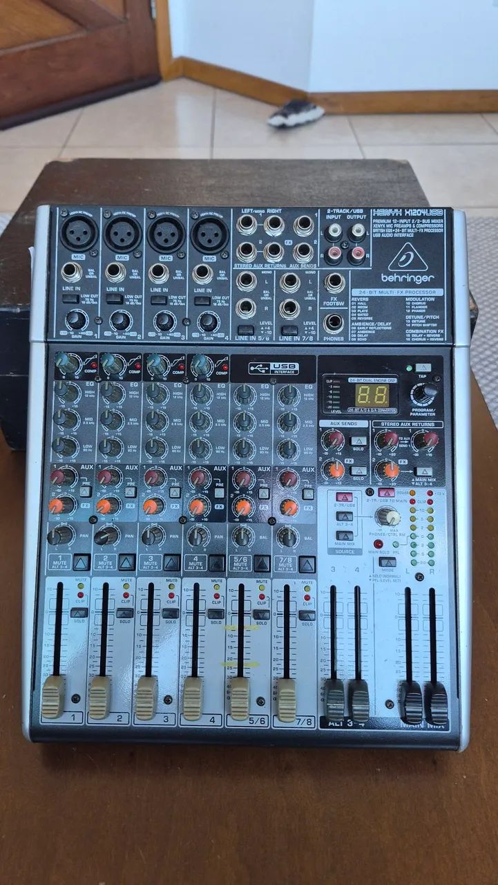 Mesa de som Behringer - Foto 2