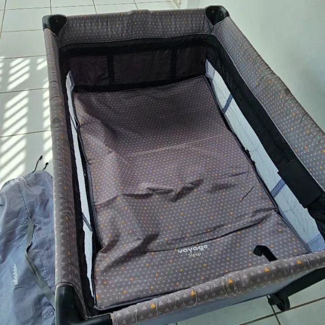 BERÇO PORTÁTIL DESMONTÁVEL VOYAGE SLEEP