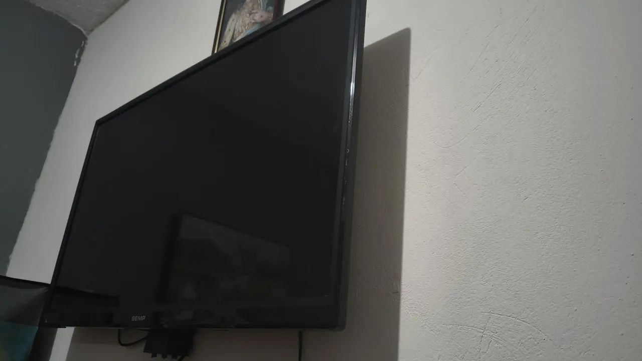 Vende-se uma TV de 39 polegadas de SEMP  - Foto 2