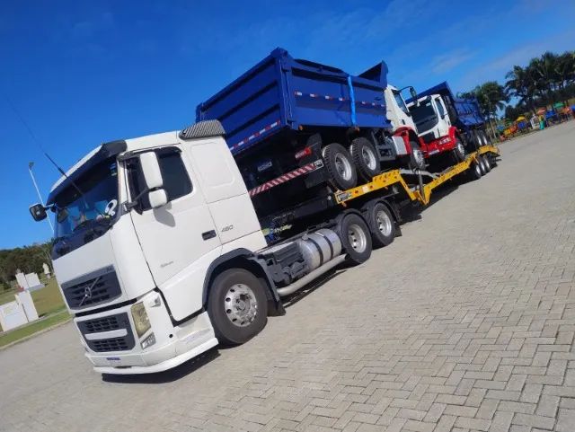 TRANSPORTE DE CAMINHÕES E VEÍCULOS PESADOS