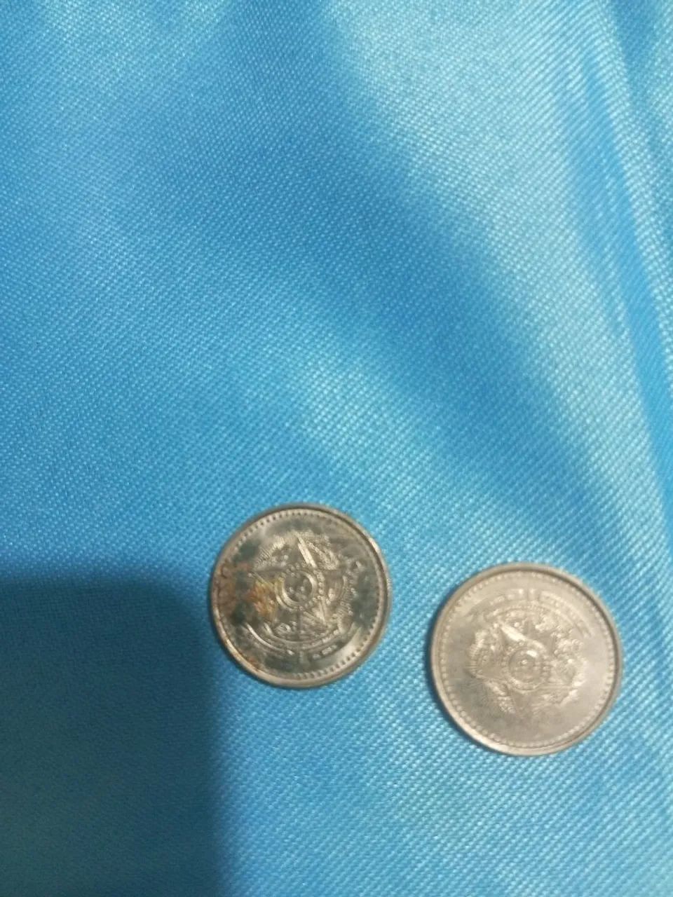 2 Moedas antigas de 20 centavos de 1986. - Foto 3