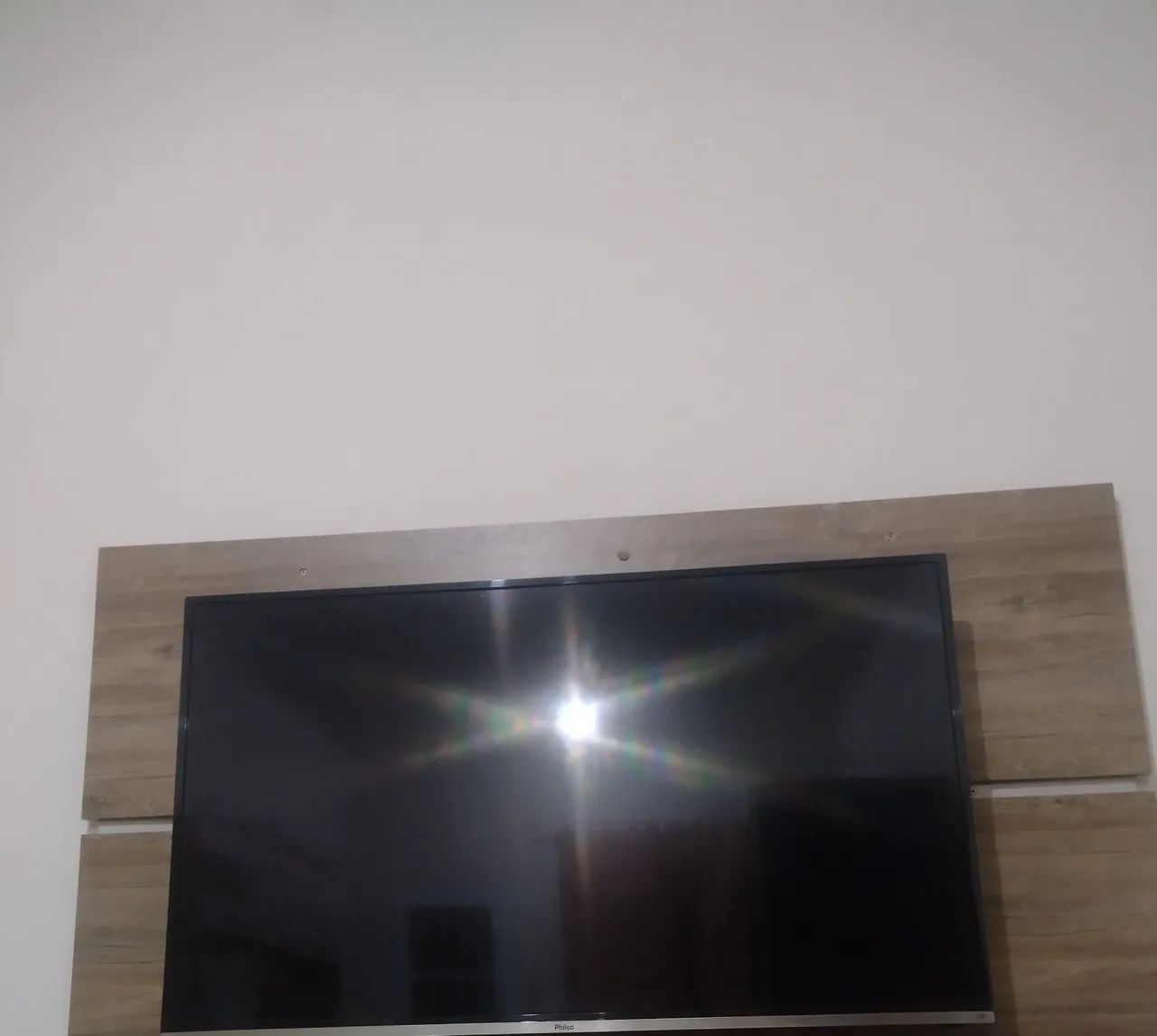Vende-se uma smart tv philco 49 polegadas 4k