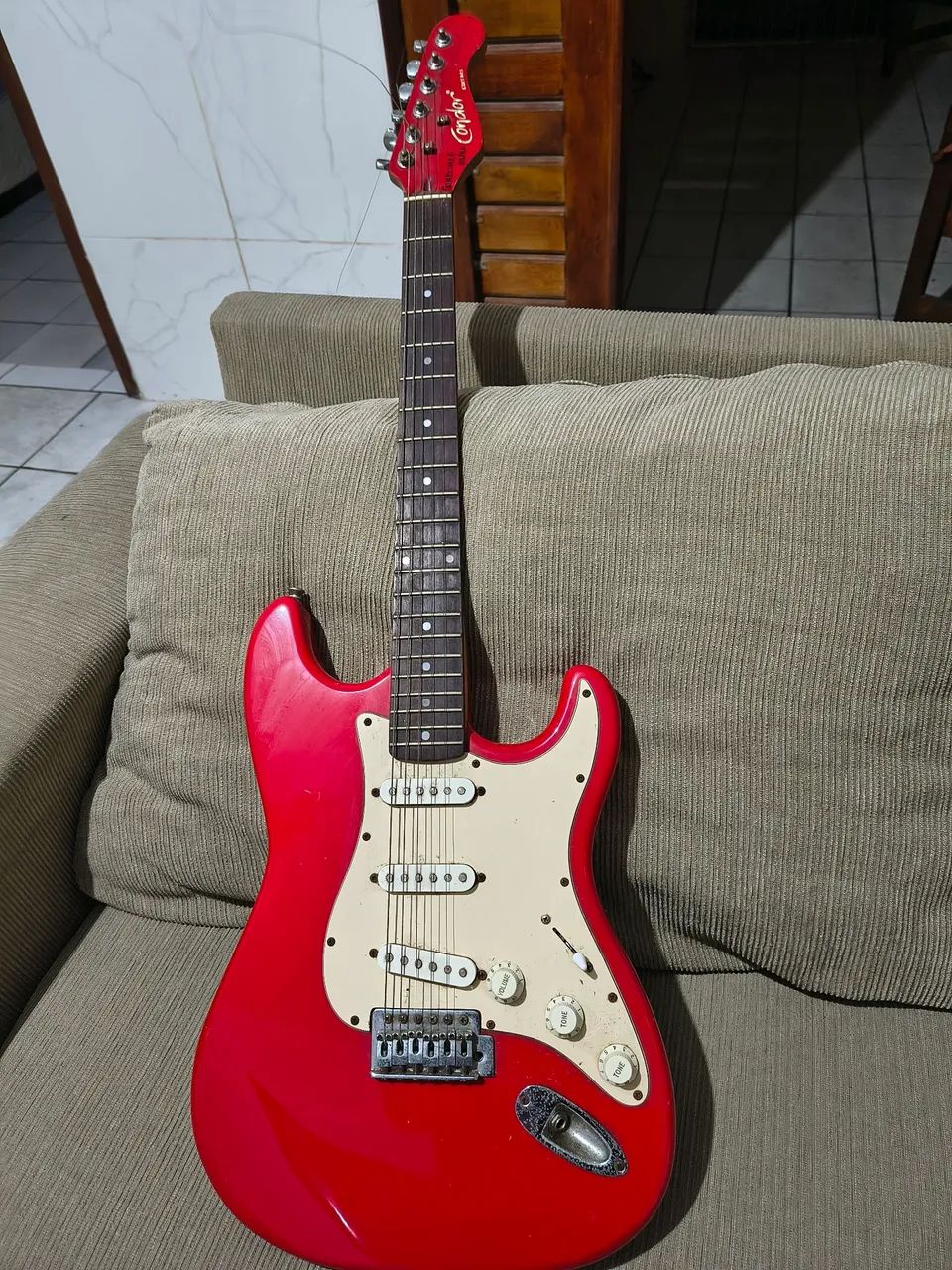 Guitarra condor