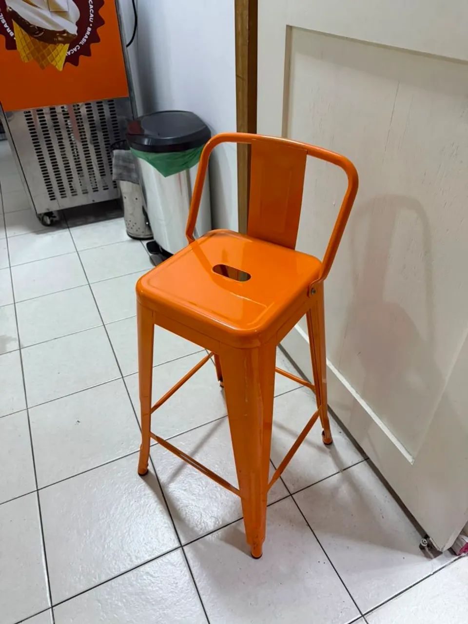Banqueta Laranja