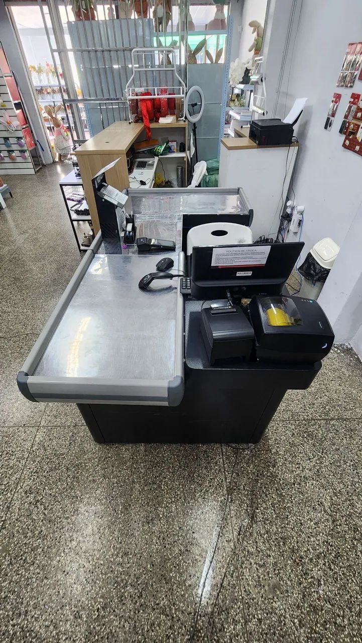 Caixa check-out seminovo em metal 1,90mt de comprimento x 1mt largura - Foto 2