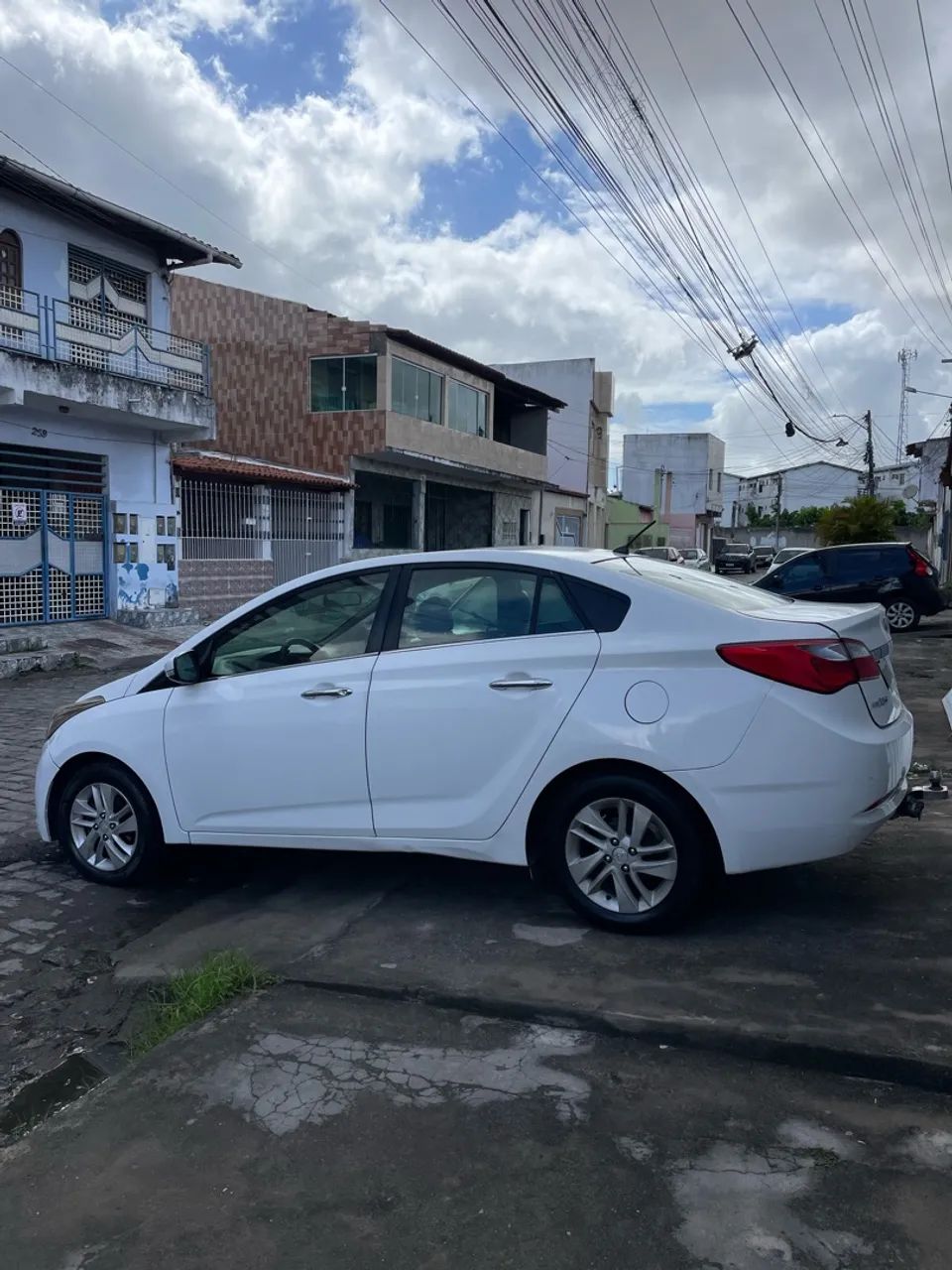 Hyundai Hb20S 1.6 PREMIUM 16V FLEX 4P AUTOMÁTICO 2014