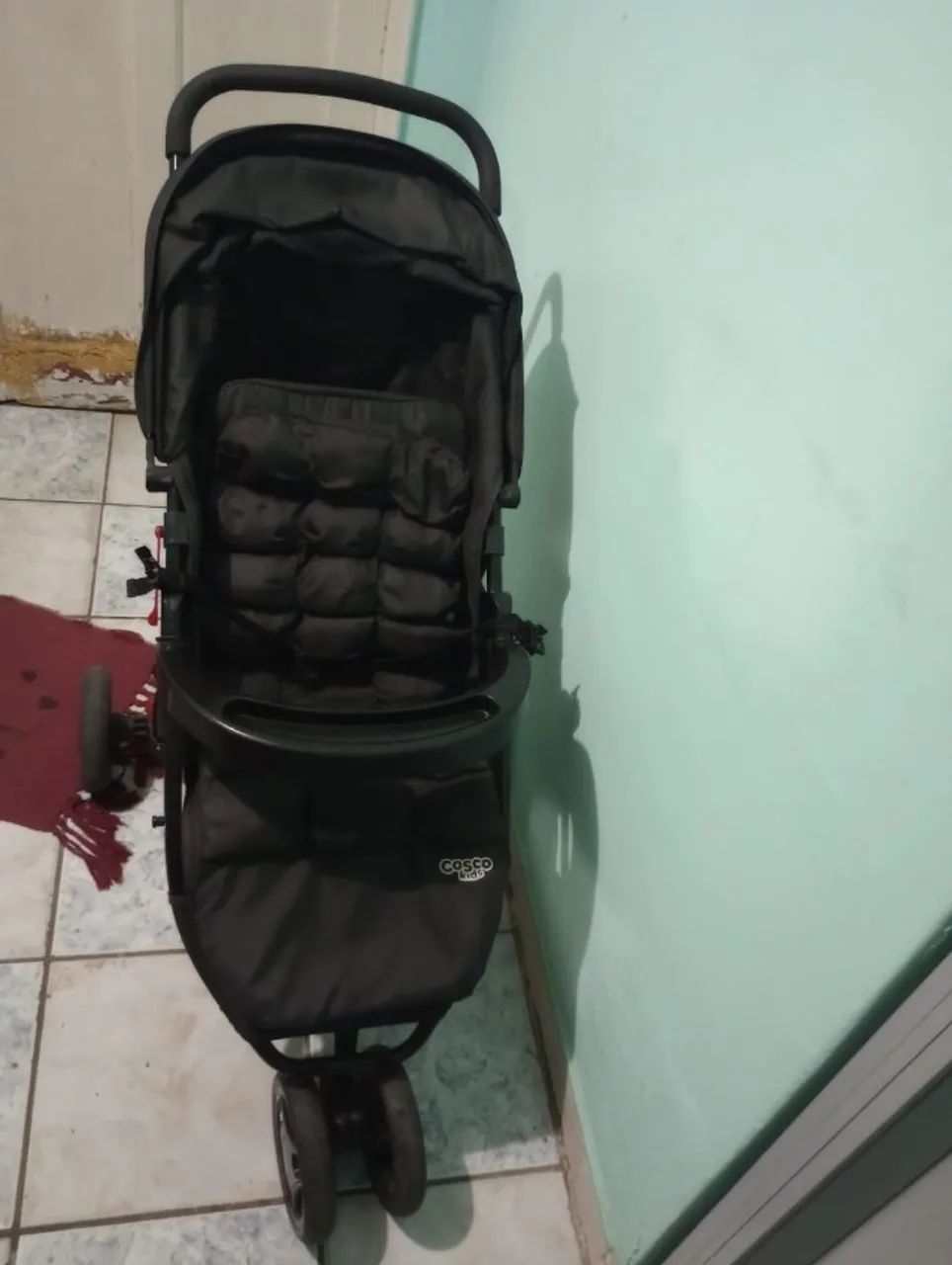 Carrinho de bebê com bebê conforto  - Foto 2