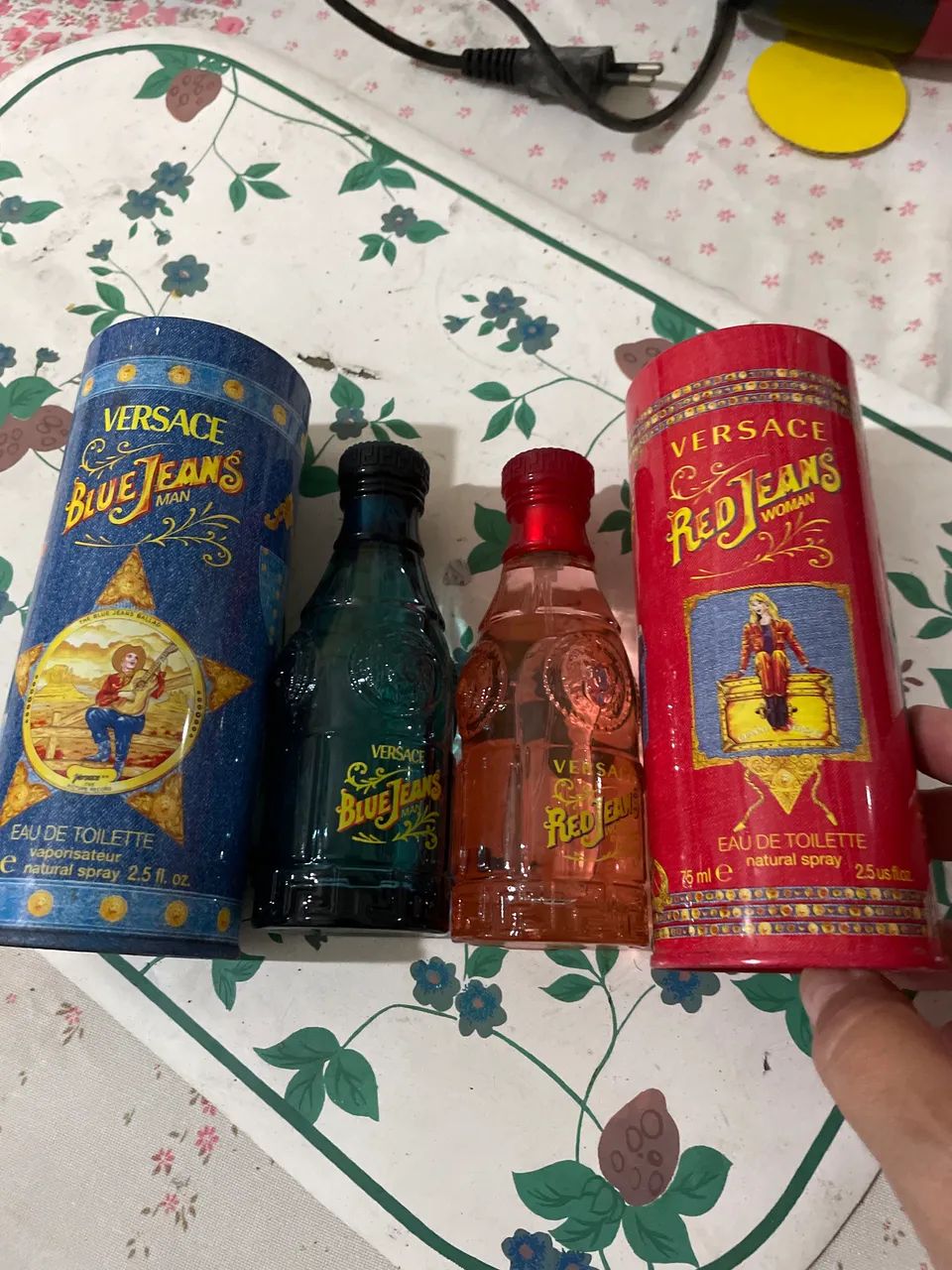 Versace Perfume Blue Jeans ou Red Jeans