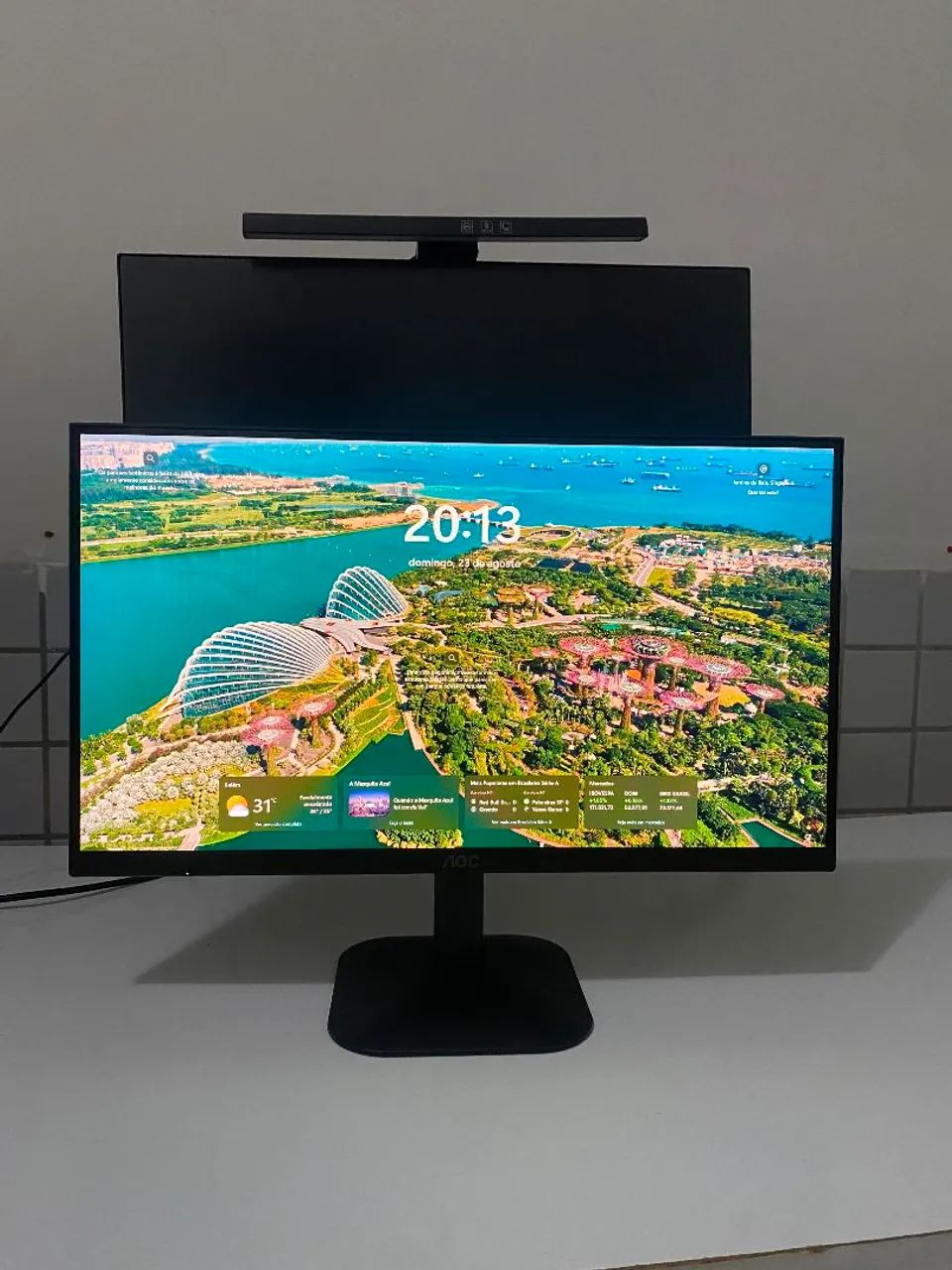 V> Monitor AOC