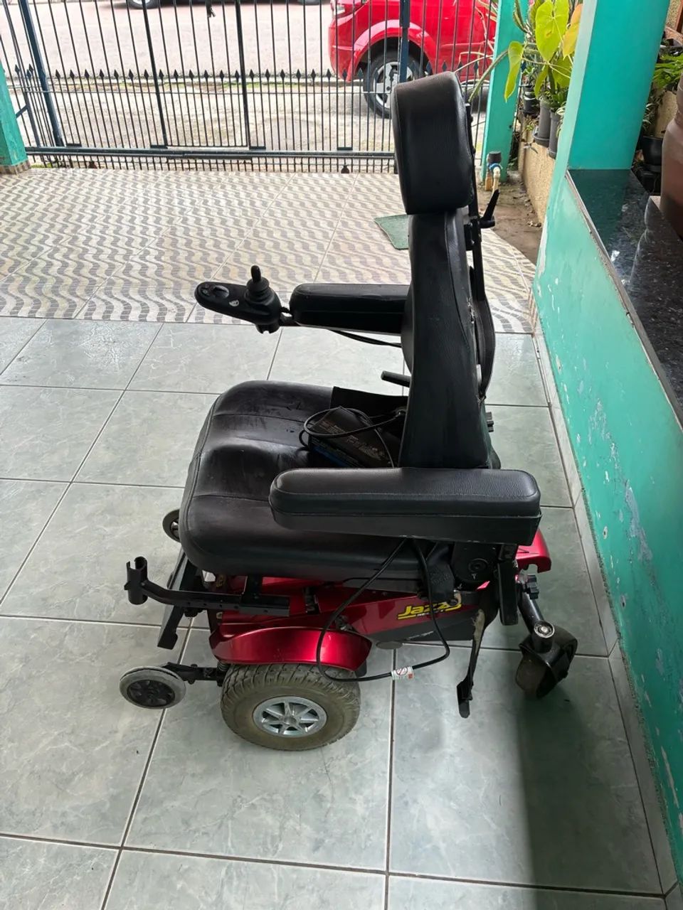 Cadeira de rodas motorizada - Foto 4