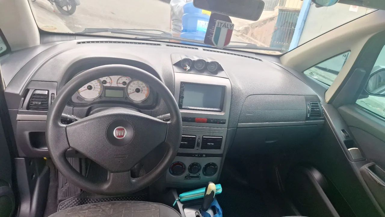 Fiat Idea Adv./ Adv.lock.dualogic 1.8 Flex 5P 2010 - Foto 5