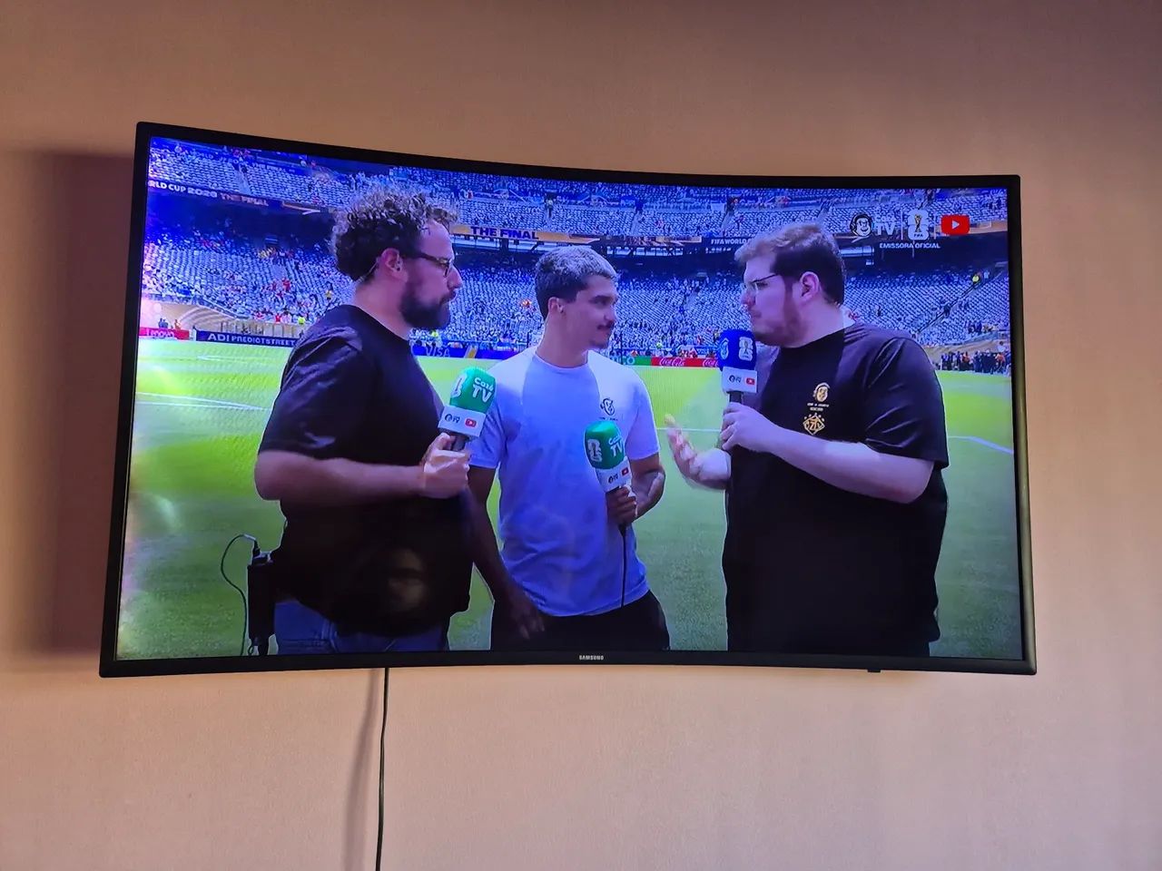 Smart TV Samsung 49 polegadas Tela Curva Full HD - Foto 4