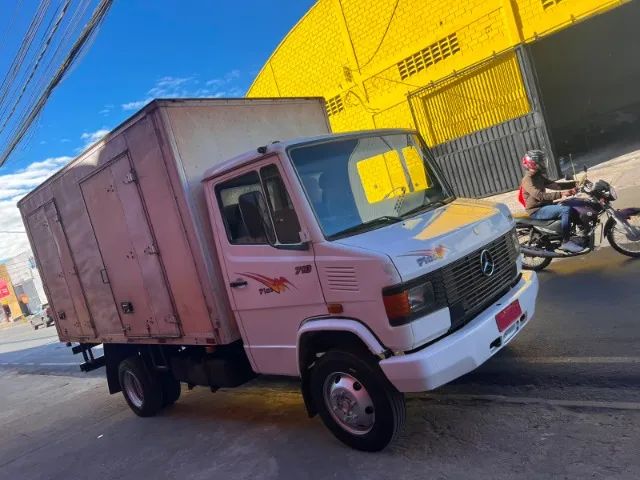 Mercedes 710 Plus 2009 - Foto 5