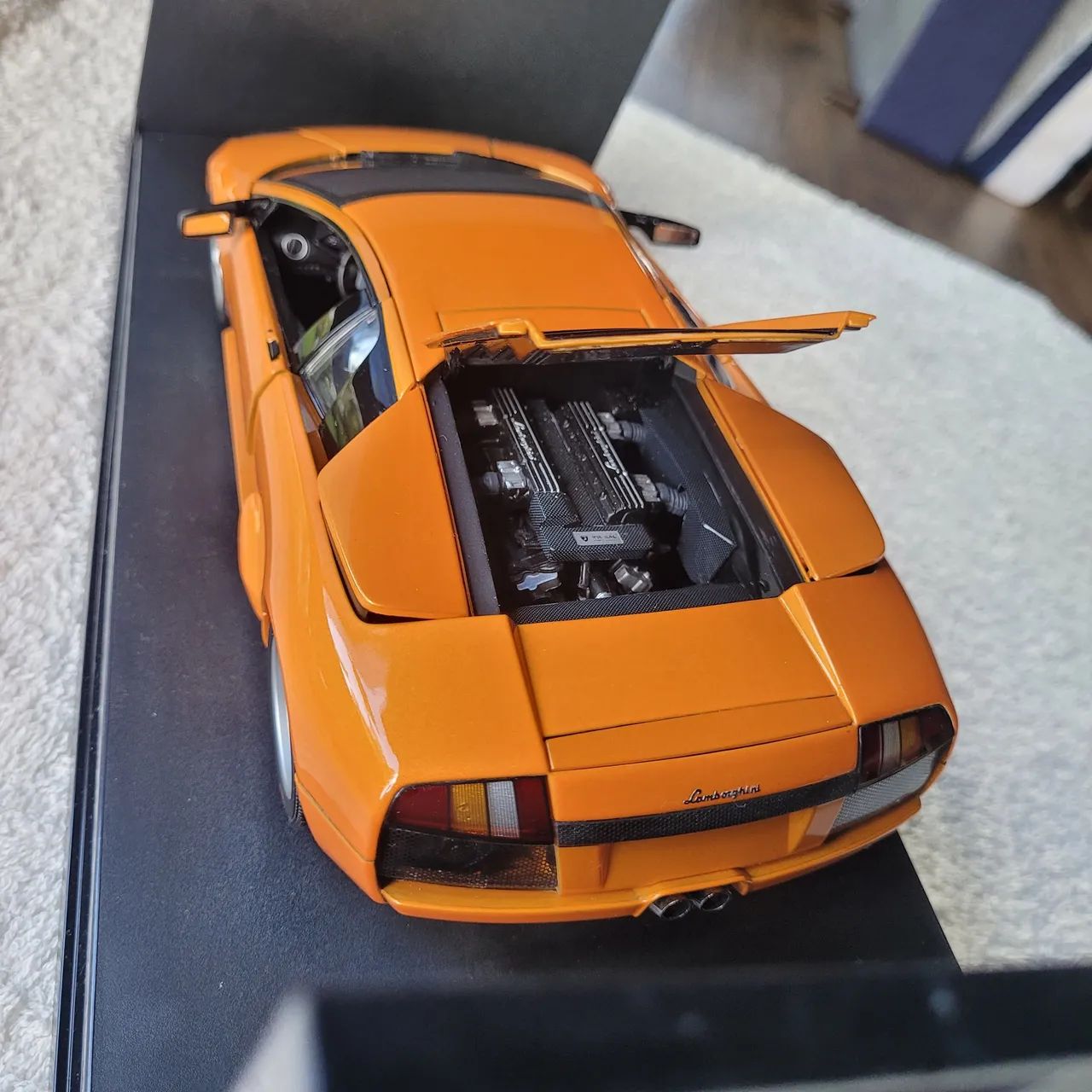 Miniatura AutoArt 1:18 Lambhorghini Murciélago - Brinquedos e