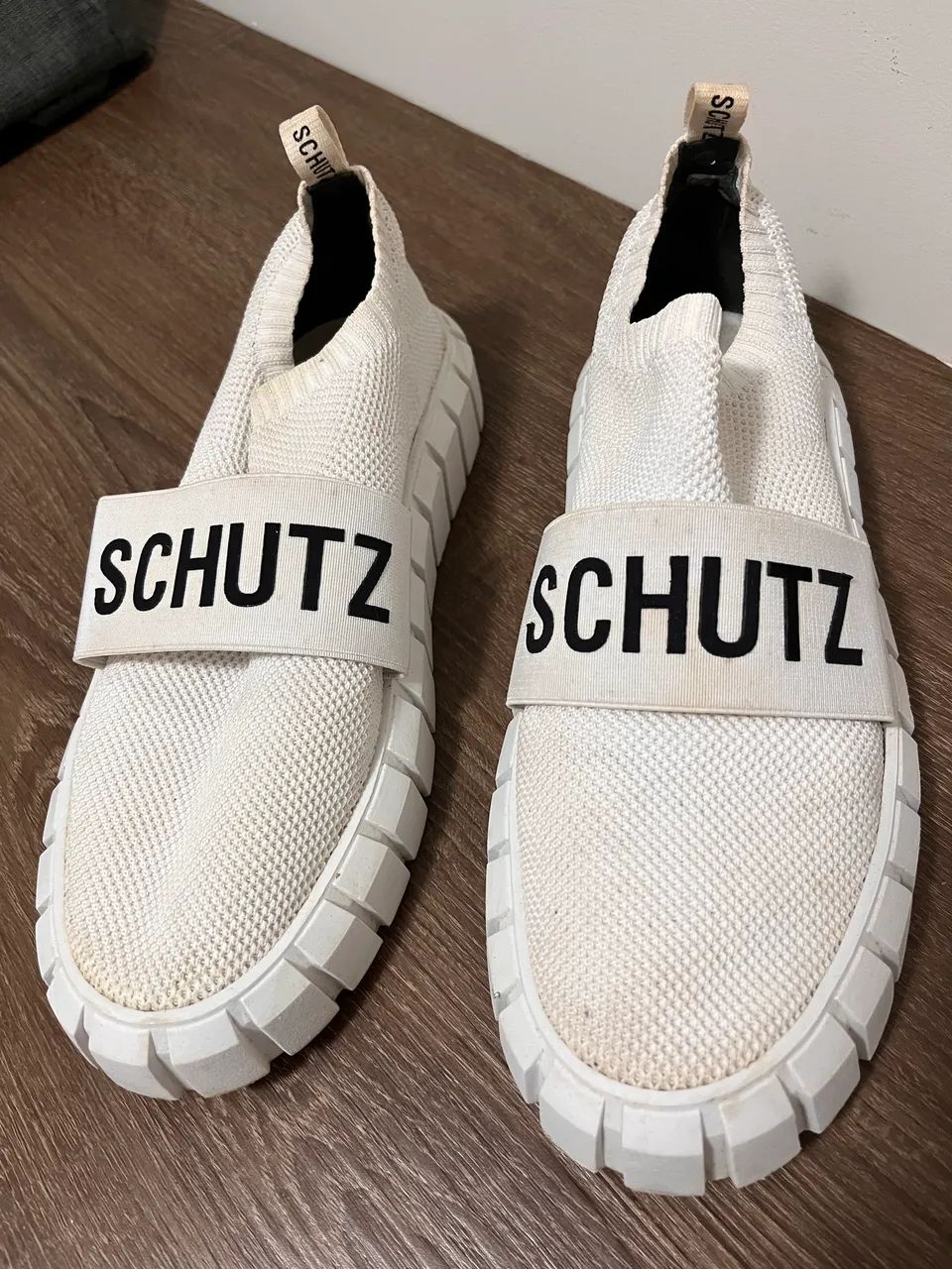 Tênis casual SCHUTZ - Foto 2