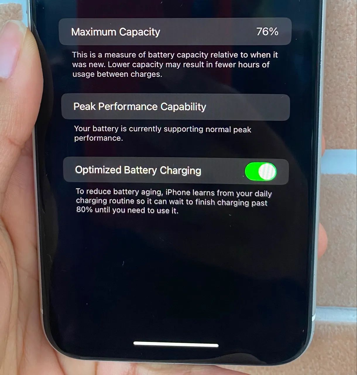 Iphone XR funcionando ótimo estado + caixa + capinha  - Foto 3