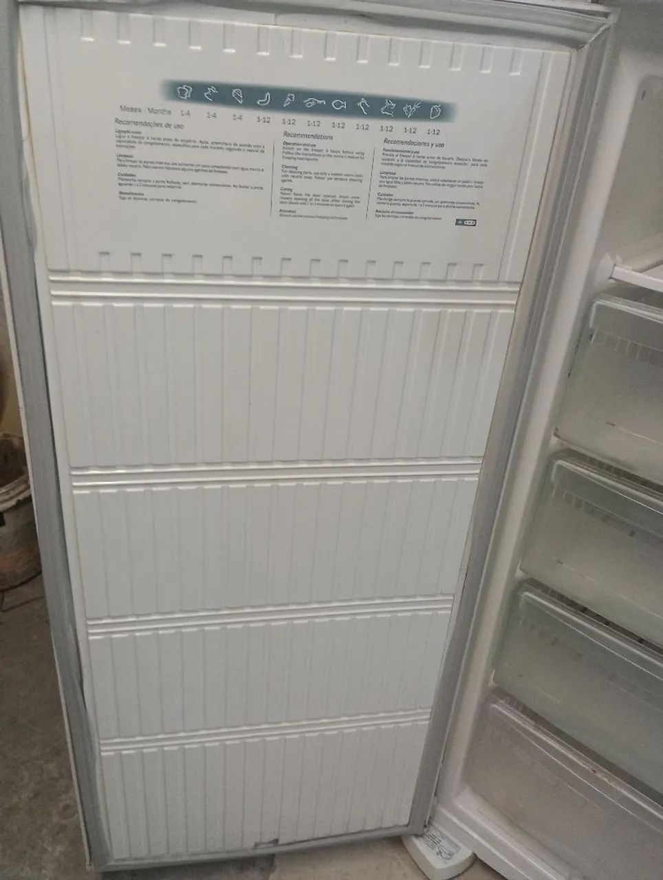 Freezer Eletrolux vertical 5 compatição  - Foto 4