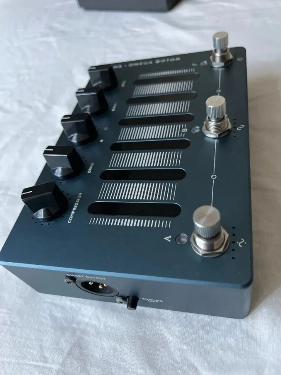 Pedal Darkglass Alpha Omega Photon - Instrumentos musicais - Vila