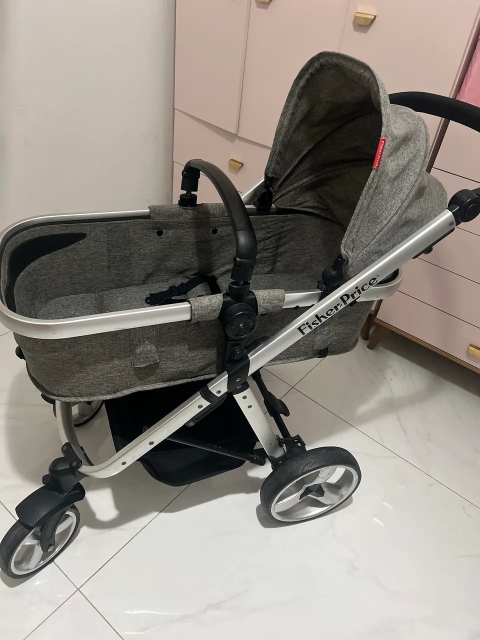 Vendo carrinho de bebê (unisexx) 