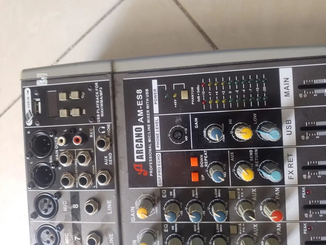 Troco Mesa de som de 8 canais  - Foto 2
